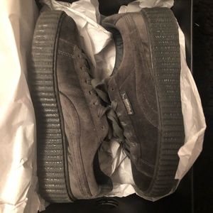 Creeper Velvet Pumas
